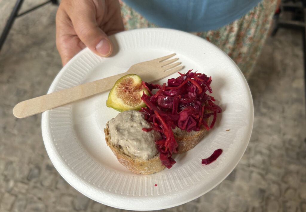Read more about the article Chucrute de couve roxa & Patê de caju com azeitonas